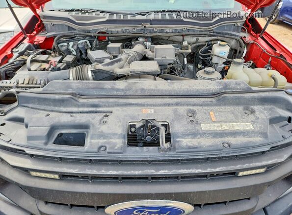 1FT8W3B65NEC58366 2022 FORD F350 Red Vista interior trasera