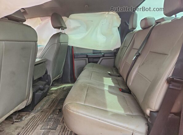 1FT8W3B65NEC58366 2022 FORD F350 Red Vista de los asientos traseros