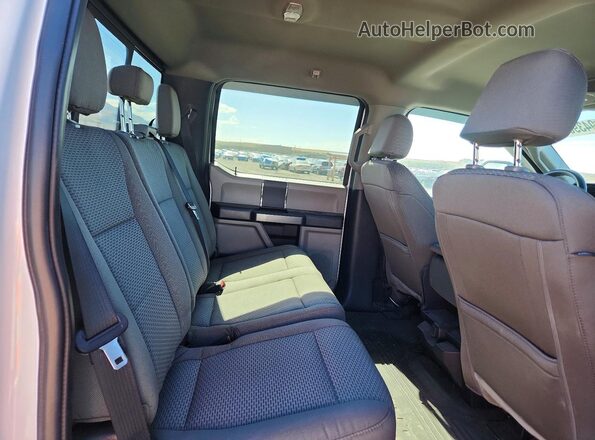 1FT8W3B6XNEE53377 2022 FORD F350 Белый Вид задних сидений
