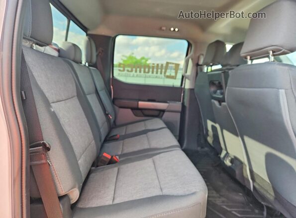 1FT8W3BA0REE74667 2024 FORD F350 White უკანა სავარძლების ხედი