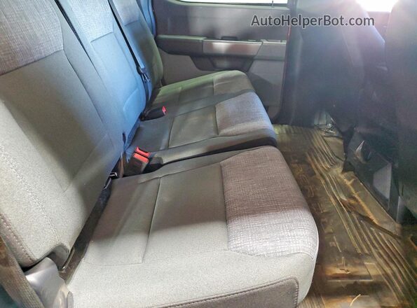 1FT8W3BM8SEC25517 2025 FORD F350 Red Rear seats view