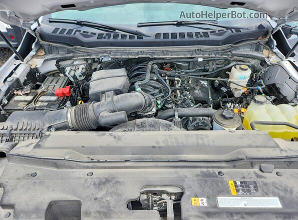 1FT8W3BN7RED27944 2024 FORD F350 Silver Widok wnętrza z tyłu