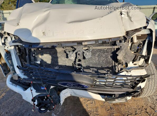 1FT8W3BT2PEC45583 2023 FORD F350 White Widok wnętrza z tyłu