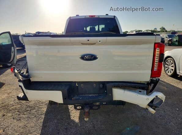 1FT8W3BT2PEC45583 2023 FORD F350 White Widok z tyłu