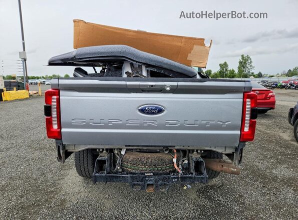 1FT8W3BT5RED02278 2024 FORD F350 Gray Widok z tyłu
