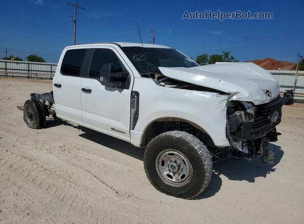 1FT8W3BT7PEC11395 2023 FORD F350 Белый Передняя правая четверть