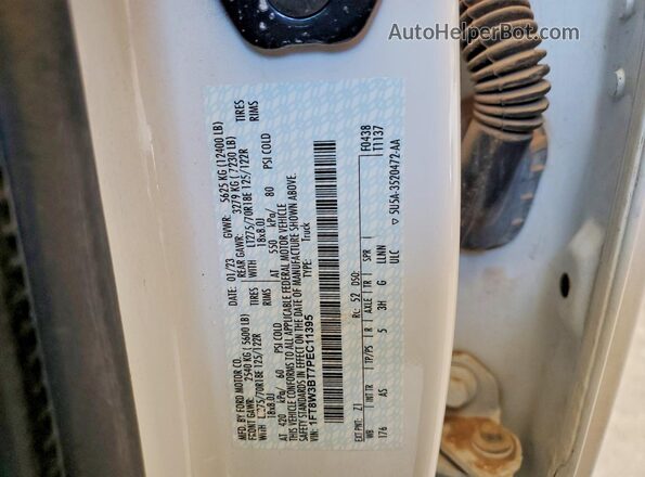 1FT8W3BT7PEC11395 2023 FORD F350 Белый Вид подкапотного пространства