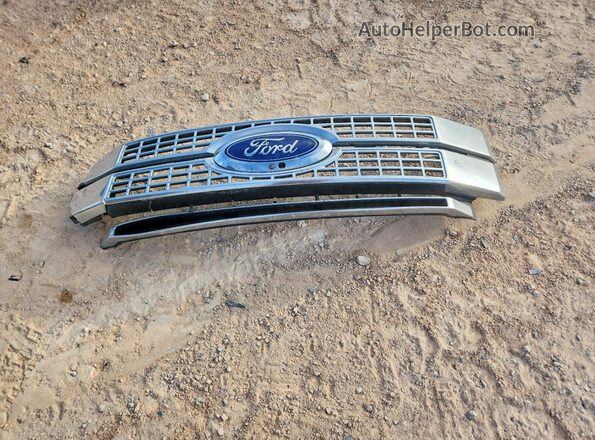1FT8W3DT1KEG40537 2019 FORD F350 Silver Widok komory silnika