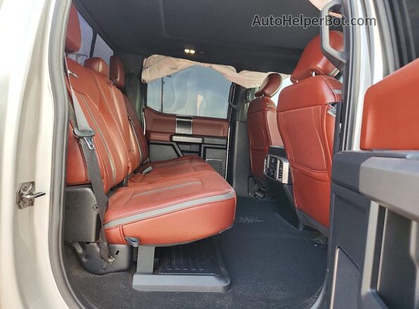 1FT8W3DT1KEG40537 2019 FORD F350 Silver Widok tylnych siedzeń