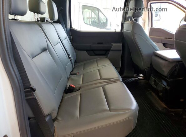1FT8W3DT4REF58716 2024 FORD F350 White Vista de los asientos traseros