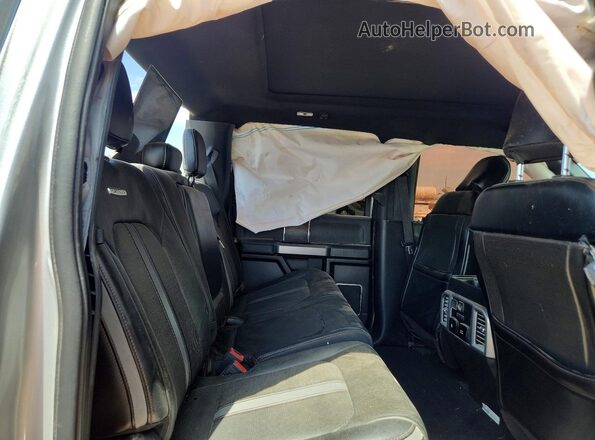 1FT8W3DT7KEE32386 2019 FORD F350 Silver Widok tylnych siedzeń