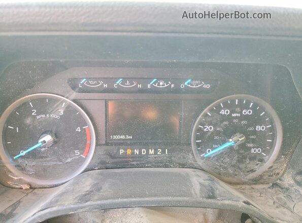 1FT8W3DTXKEF28397 2019 FORD F350 White ხელსაწყოთა პანელის ხედი
