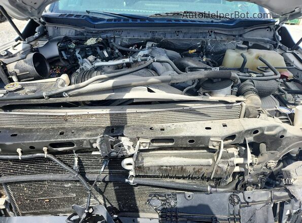 1FT8W3DTXRED20207 2024 FORD F350 White Widok wnętrza z tyłu