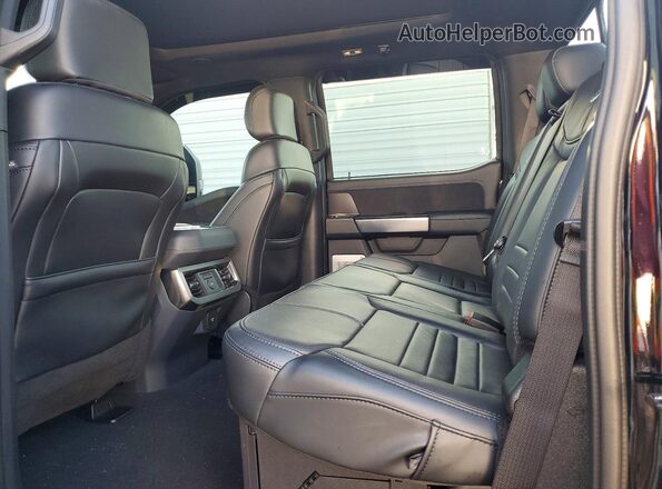 1FT8W4DM7TED07436 2026 FORD F450 Black Widok tylnych siedzeń