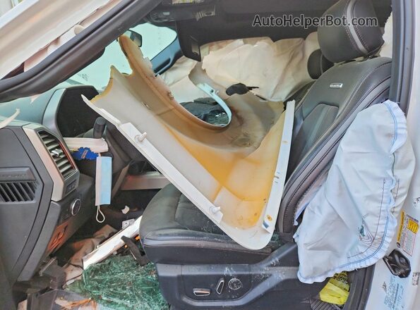 1FT8W4DT4LEE71752 2020 FORD F450 White Front interior view