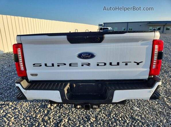 1FT8X2BA0PED14826 2023 FORD F250 Белый Вид сзади