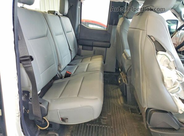1FT8X2BT8TEC94014 2026 FORD F250 Белый Вид задних сидений