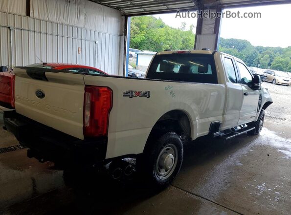 1FT8X2BT8TEC94014 2026 FORD F250 Белый Задняя правая четверть