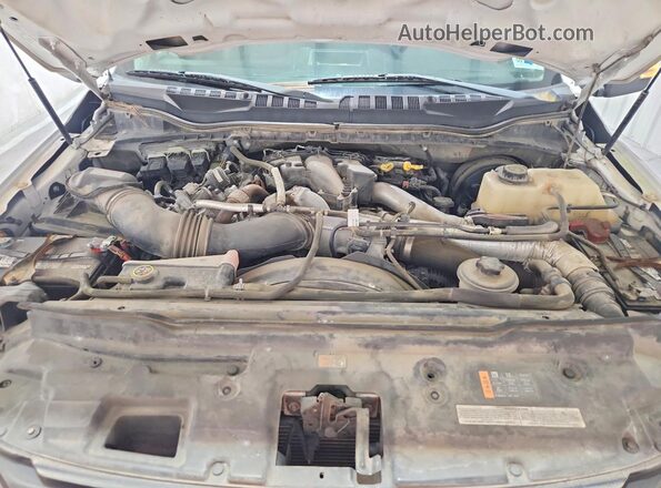 1FT8X3BT3JEB36683 2018 FORD F350 White Vista interior trasera