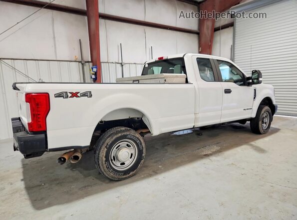 1FT8X3BT3JEB36683 2018 FORD F350 White Trasero derecho