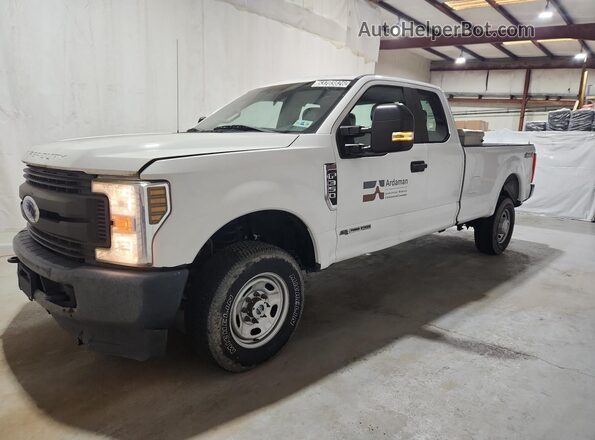 1FT8X3BT3JEB36683 2018 FORD F350 White 