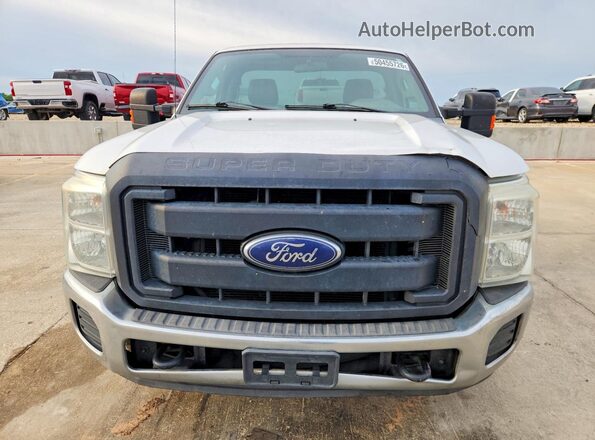 1FTBF2A60GEC02372 2016 FORD F250 White Widok z przodu