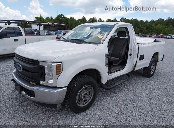 1FTBF2A66JEC53365 2018 FORD F-250 White წინა მარცხენა ხედი სამი მეოთხედიდან