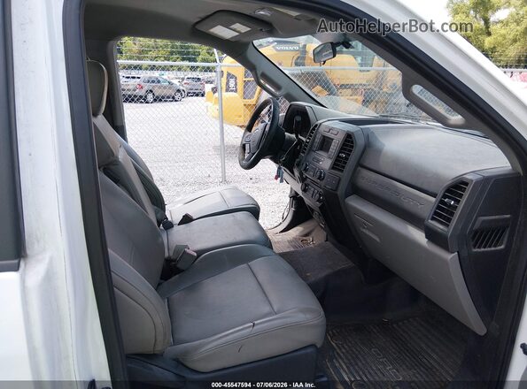 1FTBF2A66JEC53365 2018 FORD F-250 White წინა სალონის ხედი