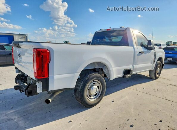 1FTBF2AA1PEE21944 2023 FORD F250 White Tył prawy