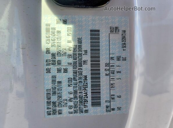 1FTBF2AA1PEE21944 2023 FORD F250 White Widok komory silnika