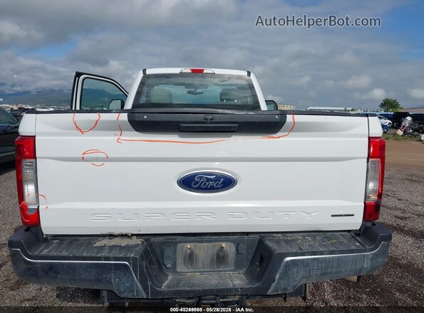 1FTBF2B63JEC83776 2018 FORD F-250 White Вид спереду