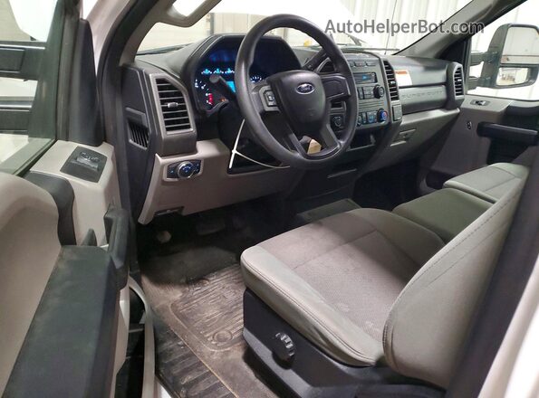 1FTBF2B64KEG06234 2019 FORD F250 White Vista del salpicadero
