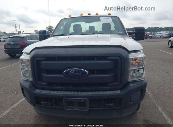 1FTBF2B66GEA18892 2016 FORD F-250 White Dashboard view