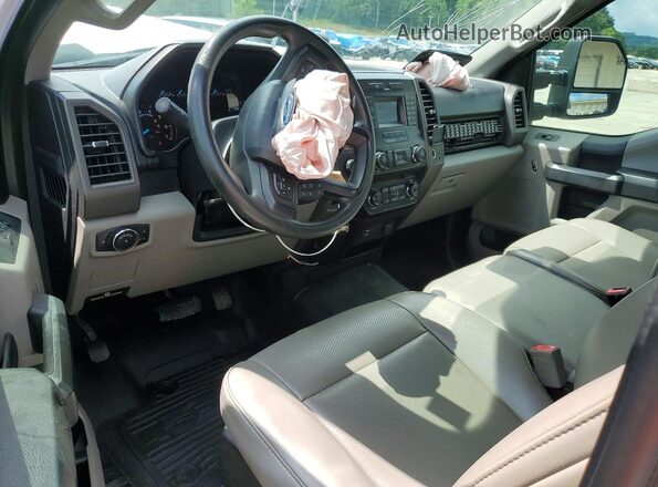 1FTBF2B67KEE71881 2019 FORD F250 Белый Вид панели приборов