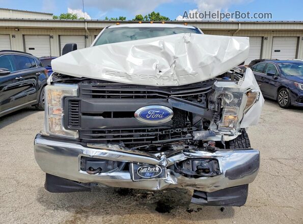 1FTBF2B67KEE71881 2019 FORD F250 Белый Вид спереди