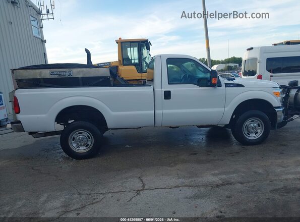 1FTBF2B68GED02833 2016 FORD F-250 White Սալոնի հետևի տեսք