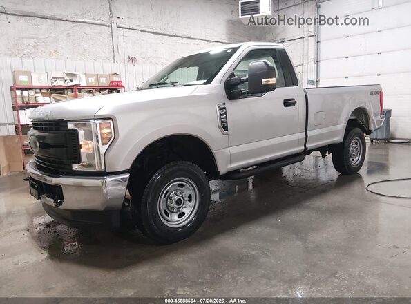 1FTBF2B69JEC84074 2018 FORD F-250 Silver Przód lewy