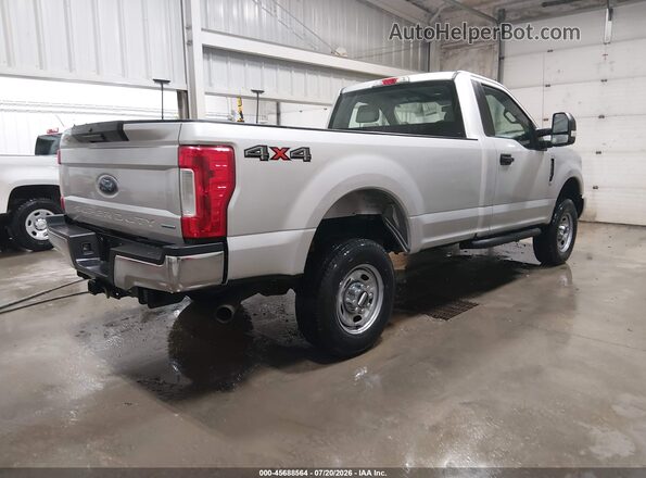 1FTBF2B69JEC84074 2018 FORD F-250 Silver Tył prawy