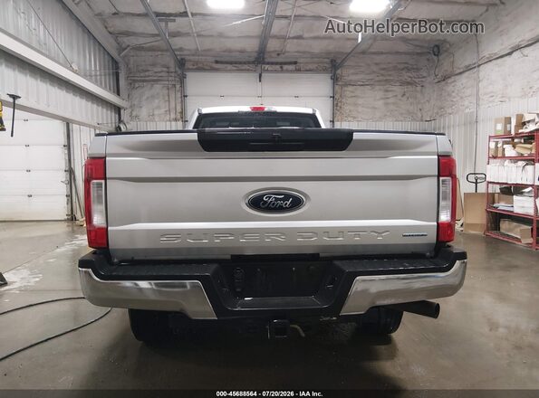 1FTBF2B69JEC84074 2018 FORD F-250 Silver 