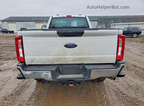 1FTBF2BA7RED55630 2024 FORD F250 White Rear view