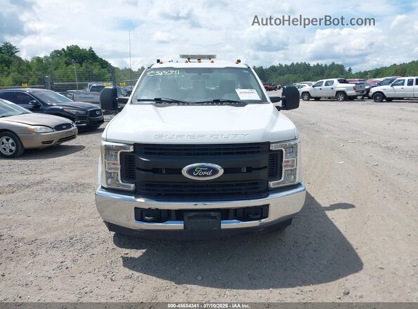 1FTBF3A62HEE52770 2017 FORD F350 White Widok zestawu wskaźników