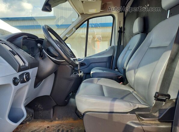 1FTBW2CG3JKB09571 2018 FORD TRANSIT White Սալոնի դիմացի տեսք
