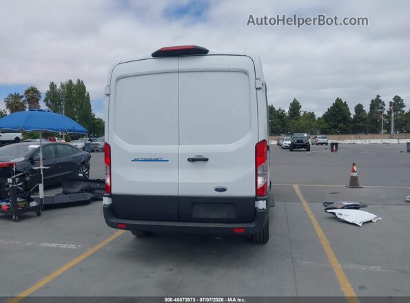 1FTBW9CK9PKA78672 2023 FORD E-TRANSIT-350 Белый 
