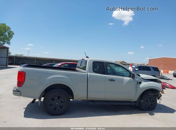 1FTER1EH0NLD25687 2022 FORD RANGER Gray Vista interior trasera