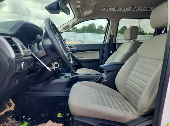 1FTER4FH9PLE06786 2023 FORD RANGER White Vista interior delantera