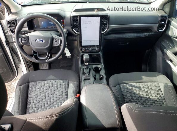1FTER4HHXRLE20003 2024 FORD RANGER Белый Вид панели приборов