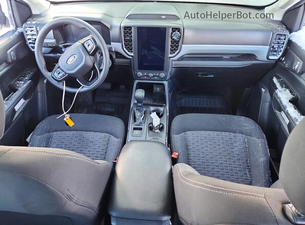 1FTER4PH7RLE56765 2024 FORD RANGER Белый Вид панели приборов