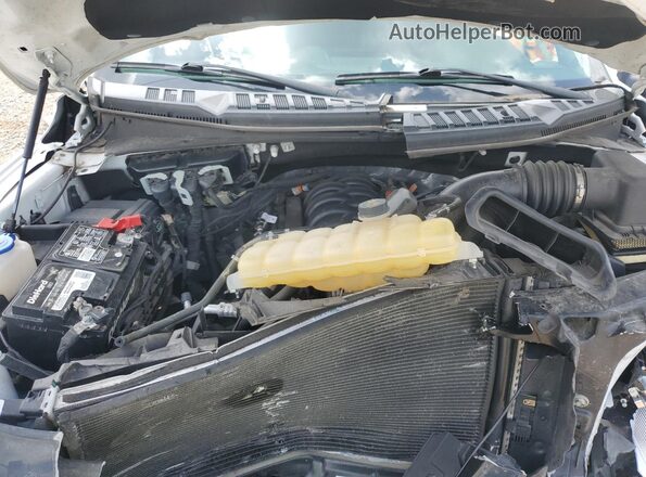 1FTEW1C51JFB39375 2018 FORD F150 White Вид задньої частини салону