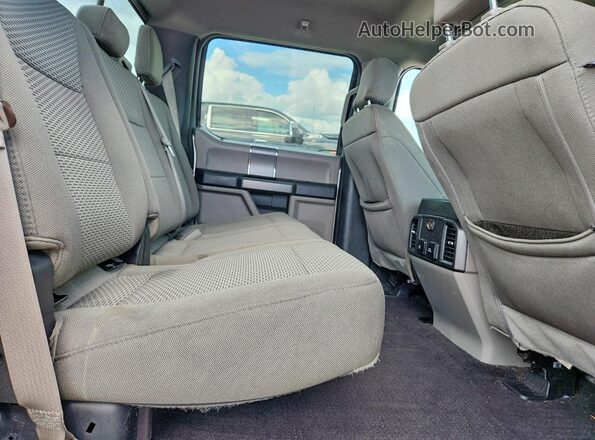 1FTEW1C52JFE59854 2018 FORD F150 Silver Вид задніх сидінь