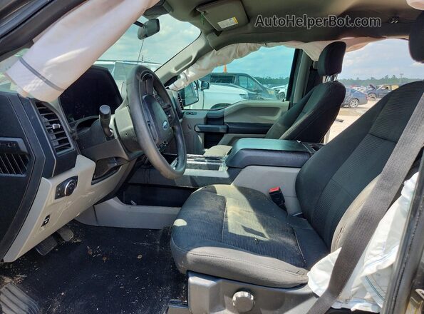 1FTEW1C55KKD88335 2019 FORD F150 Gray Front interior view